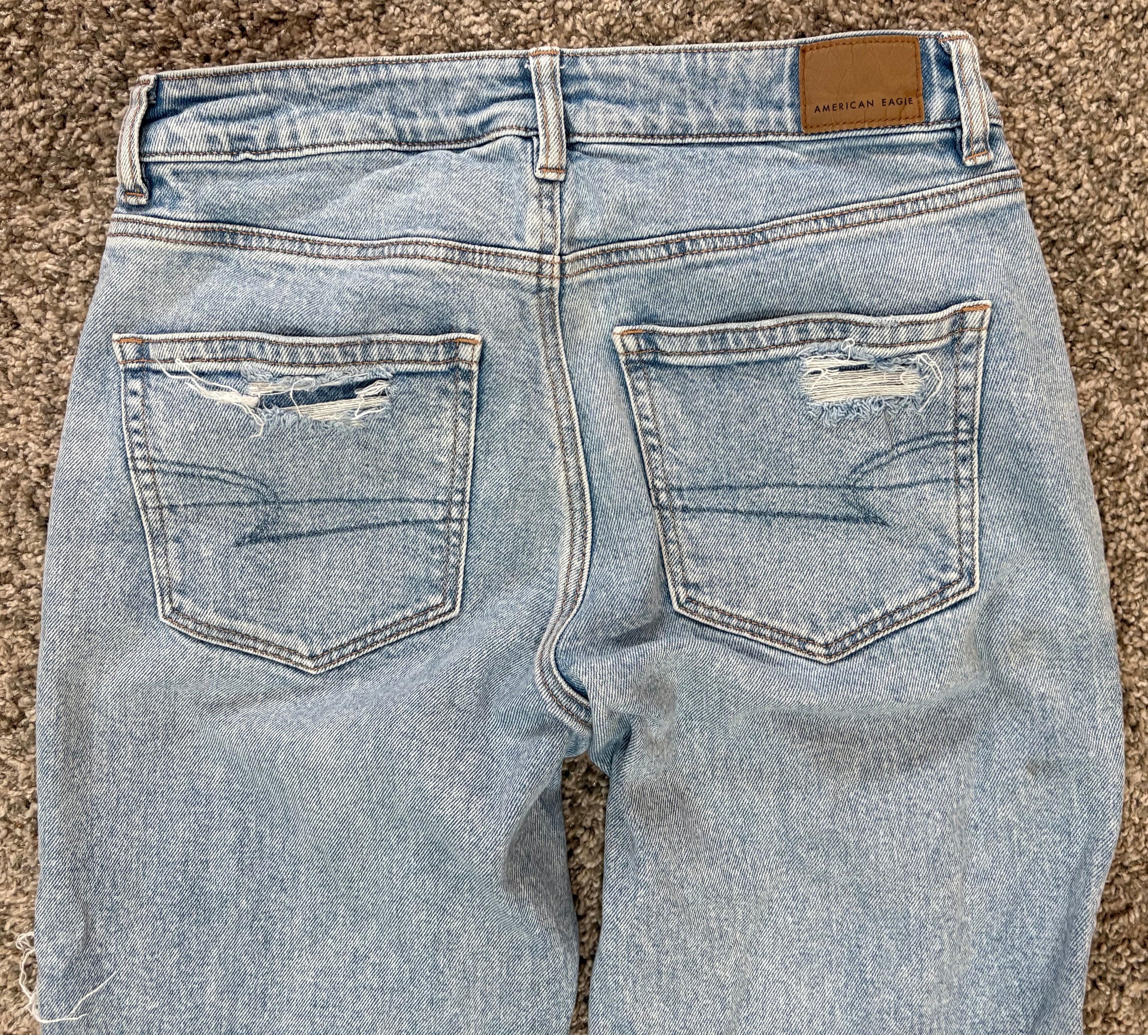American Eagle Strigid Light Wash Jeans