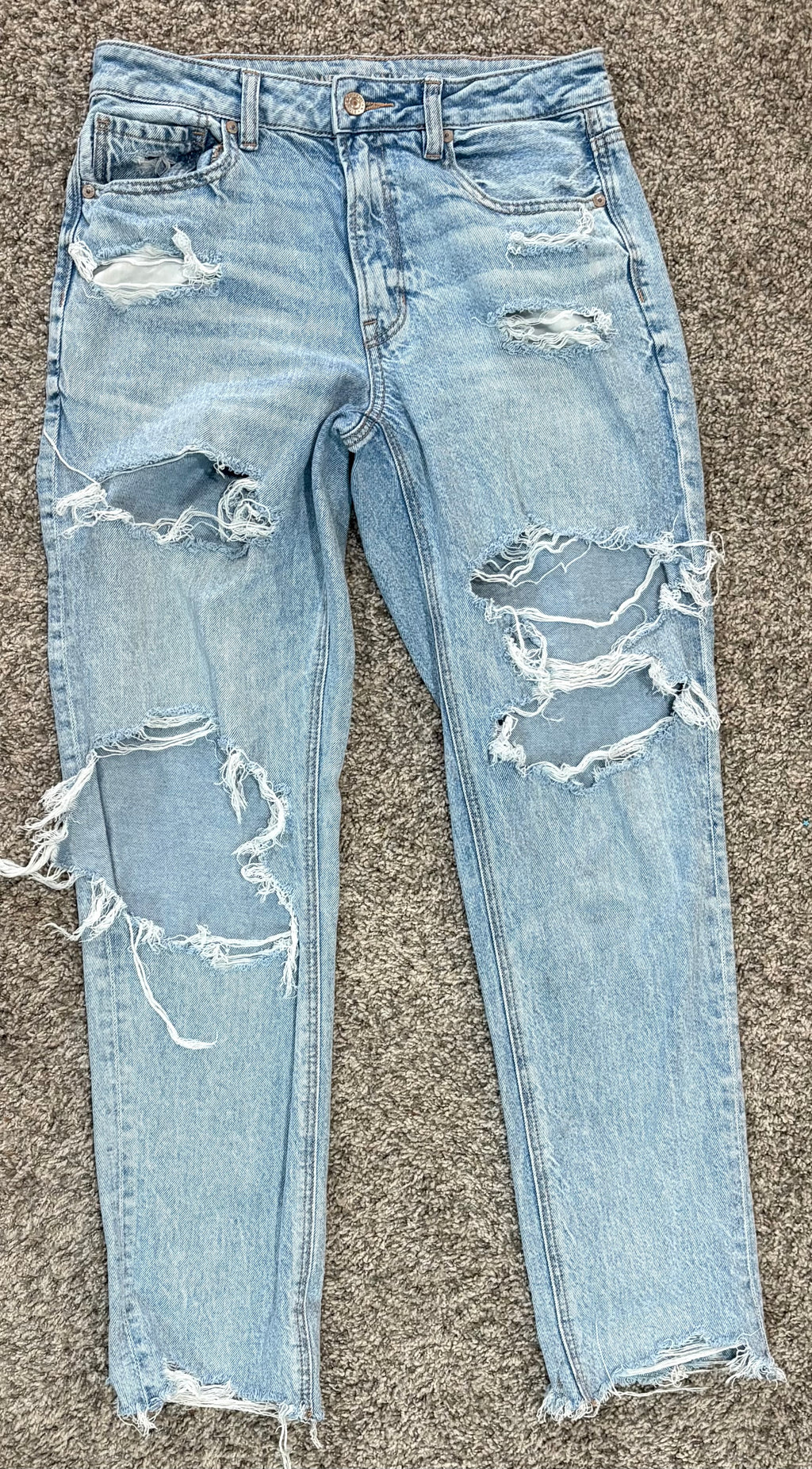 American Eagle Strigid Light Wash Jeans